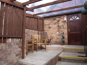 Covered Patio- click for photo gallery